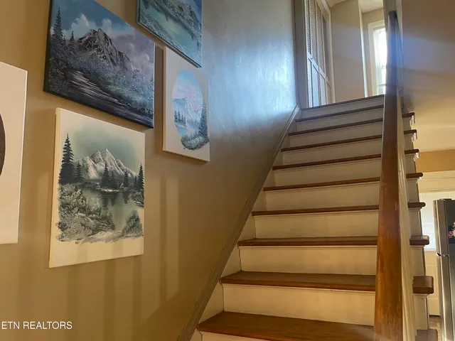 $269,900 | 105 Franklin Avenue, Harrogate, TN 37752