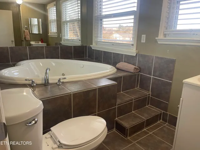 $269,900 | 105 Franklin Avenue, Harrogate, TN 37752