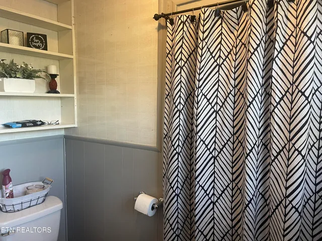 $269,900 | 105 Franklin Avenue, Harrogate, TN 37752