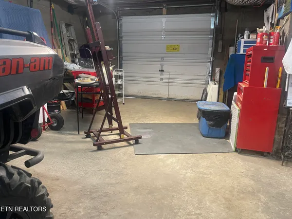 $259,900 | 105 Franklin Avenue, Harrogate, TN 37752