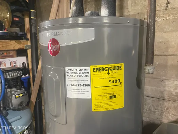 $259,900 | 105 Franklin Avenue, Harrogate, TN 37752