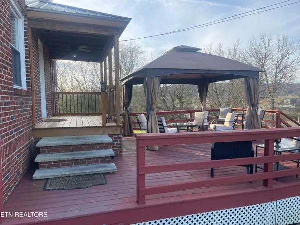 $259,900 | 105 Franklin Avenue, Harrogate, TN 37752