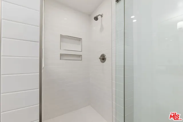 $4,472 | 8911 Cynthia Street, Unit 10, West Hollywood, CA 90069
