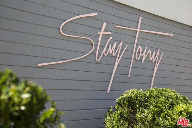 $4,472 | 8911 Cynthia Street, Unit 10, West Hollywood, CA 90069