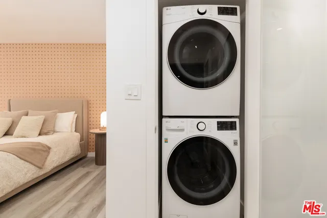 $4,472 | 8911 Cynthia Street, Unit 10, West Hollywood, CA 90069