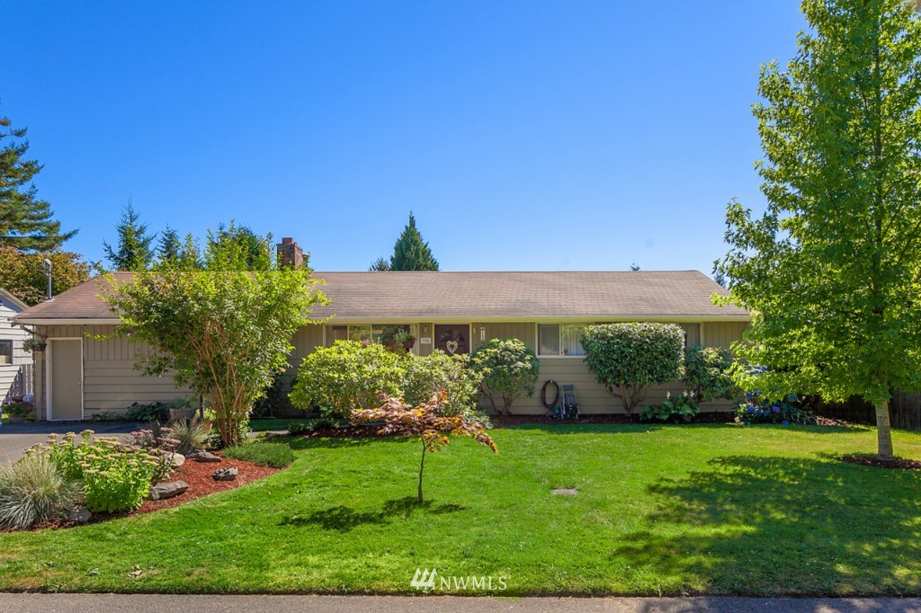 306 233rd Street Southwest Bothell, WA 98021 - Photo 1 of 14