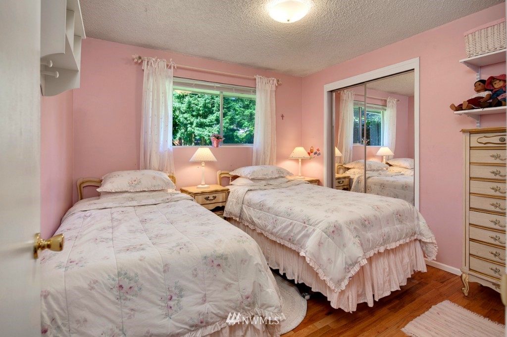 306 233rd Street Southwest Bothell, WA 98021 - Photo 7 of 14