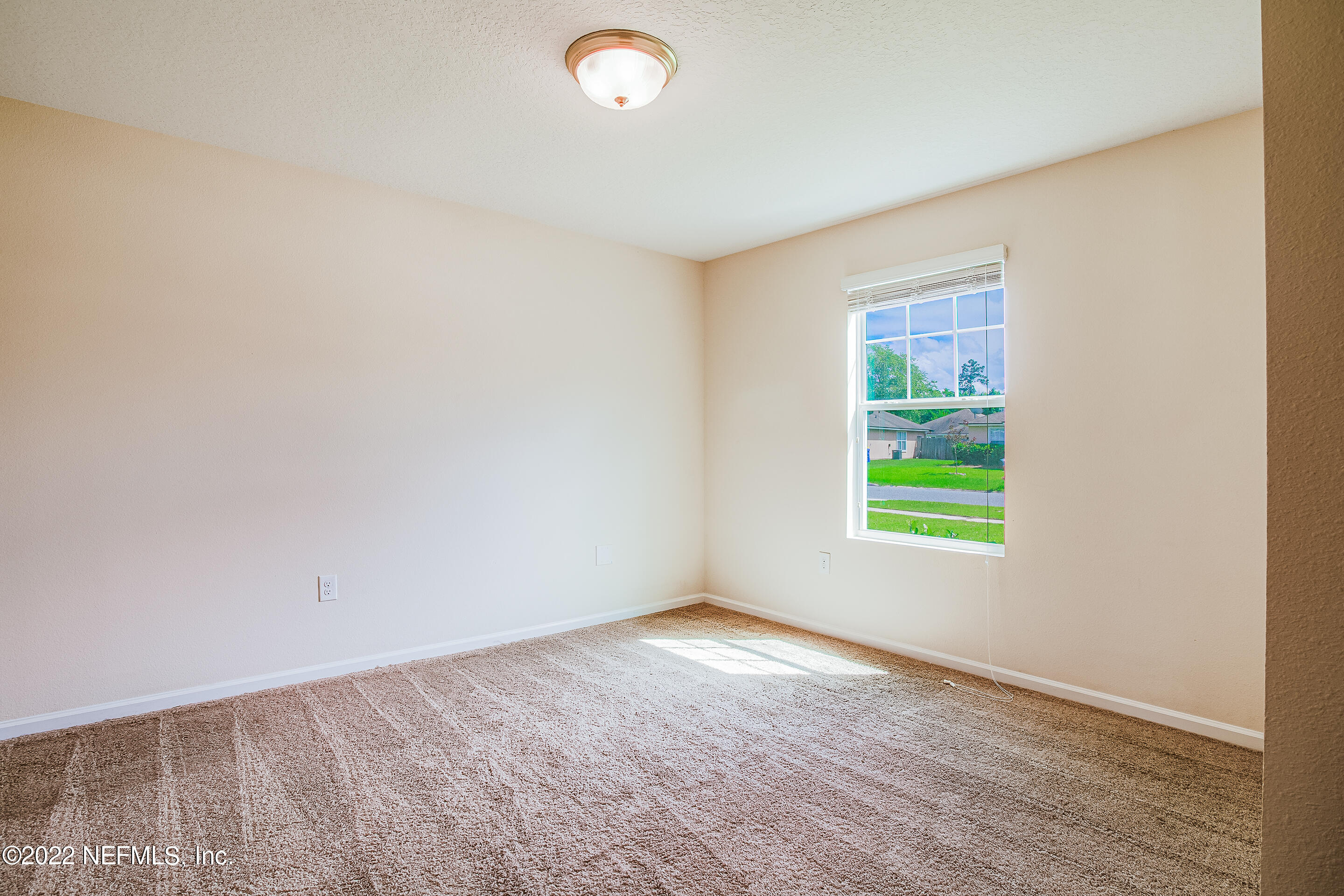 45088 Dutton Way Callahan, FL 32011 - Photo 6 of 29 Front office/den