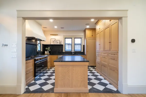 $1,899,000 | 1109 Rutland Street, Houston, TX 77008