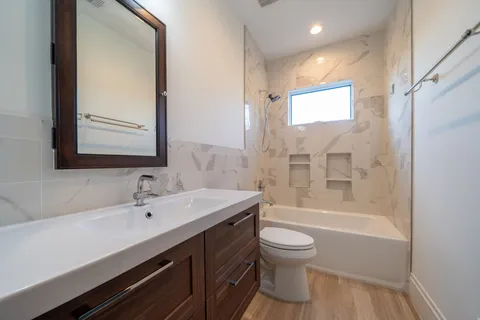 $1,899,000 | 1109 Rutland Street, Houston, TX 77008