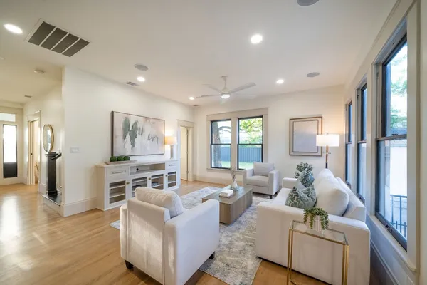 $1,899,000 | 1109 Rutland Street, Houston, TX 77008