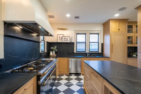 $1,899,000 | 1109 Rutland Street, Houston, TX 77008