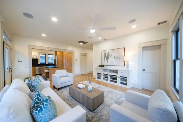 $1,899,000 | 1109 Rutland Street, Houston, TX 77008