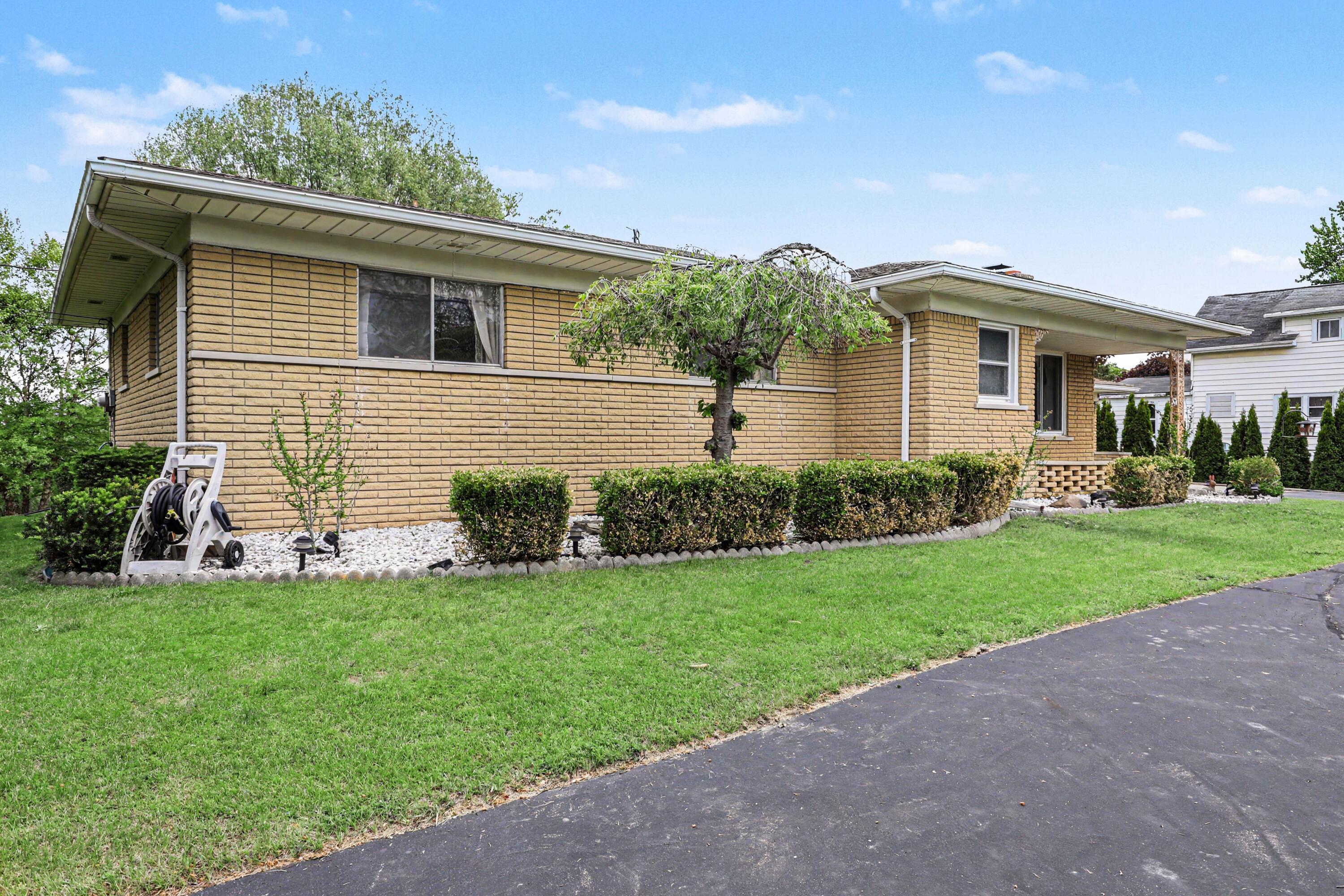 59126 Romeo Plank Road Ray, MI 48096 - Photo 2 of 29 59126 Romeo Plank 122