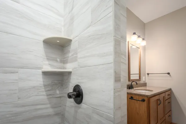 $330,000 | 662 Voyager Drive, Alexandria, MN 56308