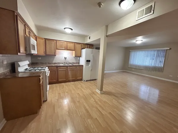 $1,725 | 6616 104th Place, Unit 5, Chicago Ridge, IL 60415