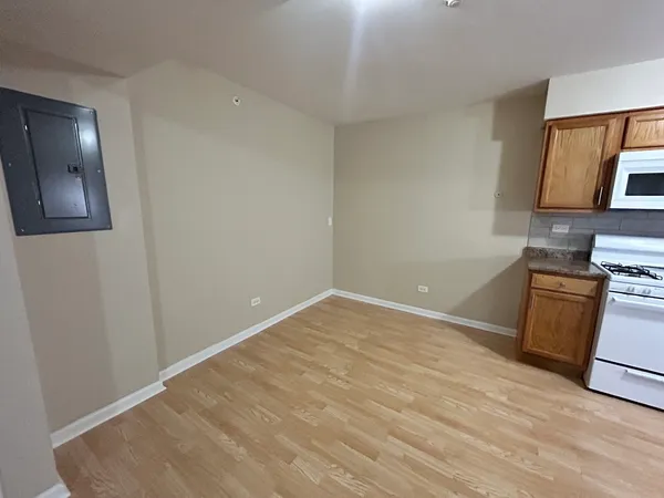 $1,725 | 6616 104th Place, Unit 5, Chicago Ridge, IL 60415