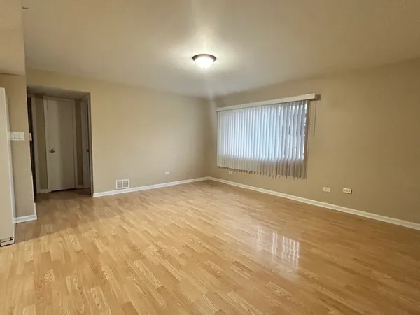 $1,725 | 6616 104th Place, Unit 5, Chicago Ridge, IL 60415