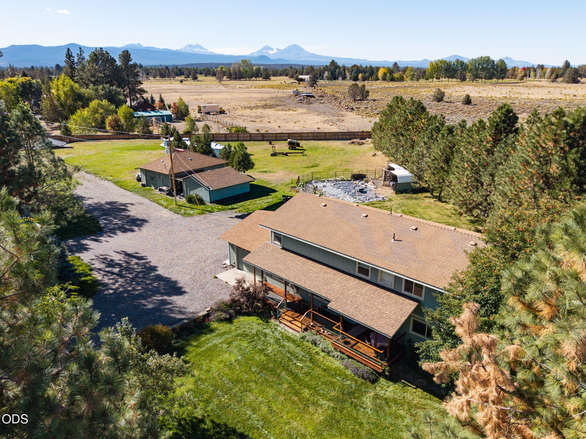 19210 Pinehurst Road Bend, OR 97703 - Photo 8 of 20 Gallery Image 8