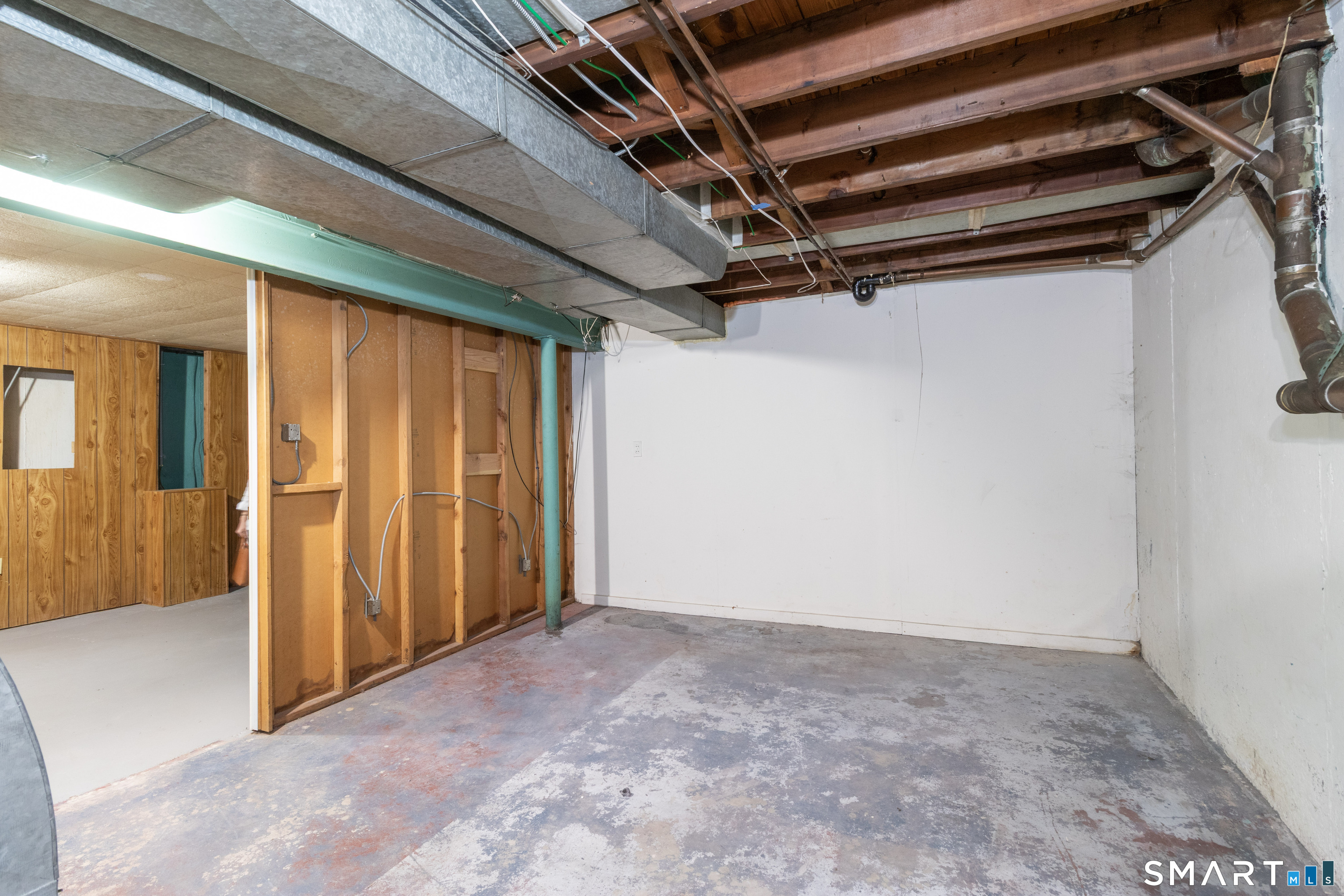 69 Spring Garden Avenue Waterbury, CT 06708 - Photo 24 of 33