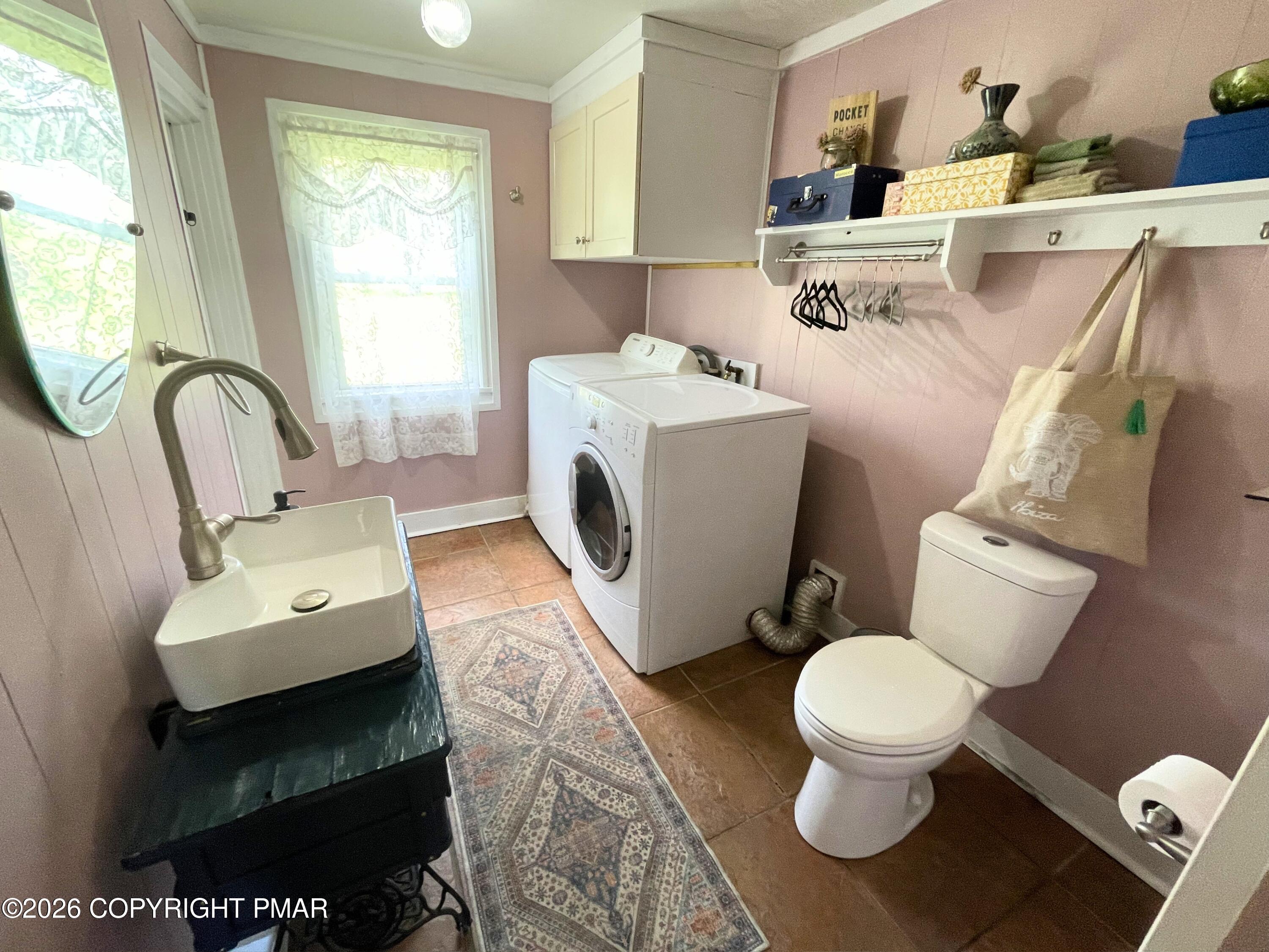 5780 Paradise Valley Road Cresco, PA 18326 - Photo 12 of 29 1:2 bath