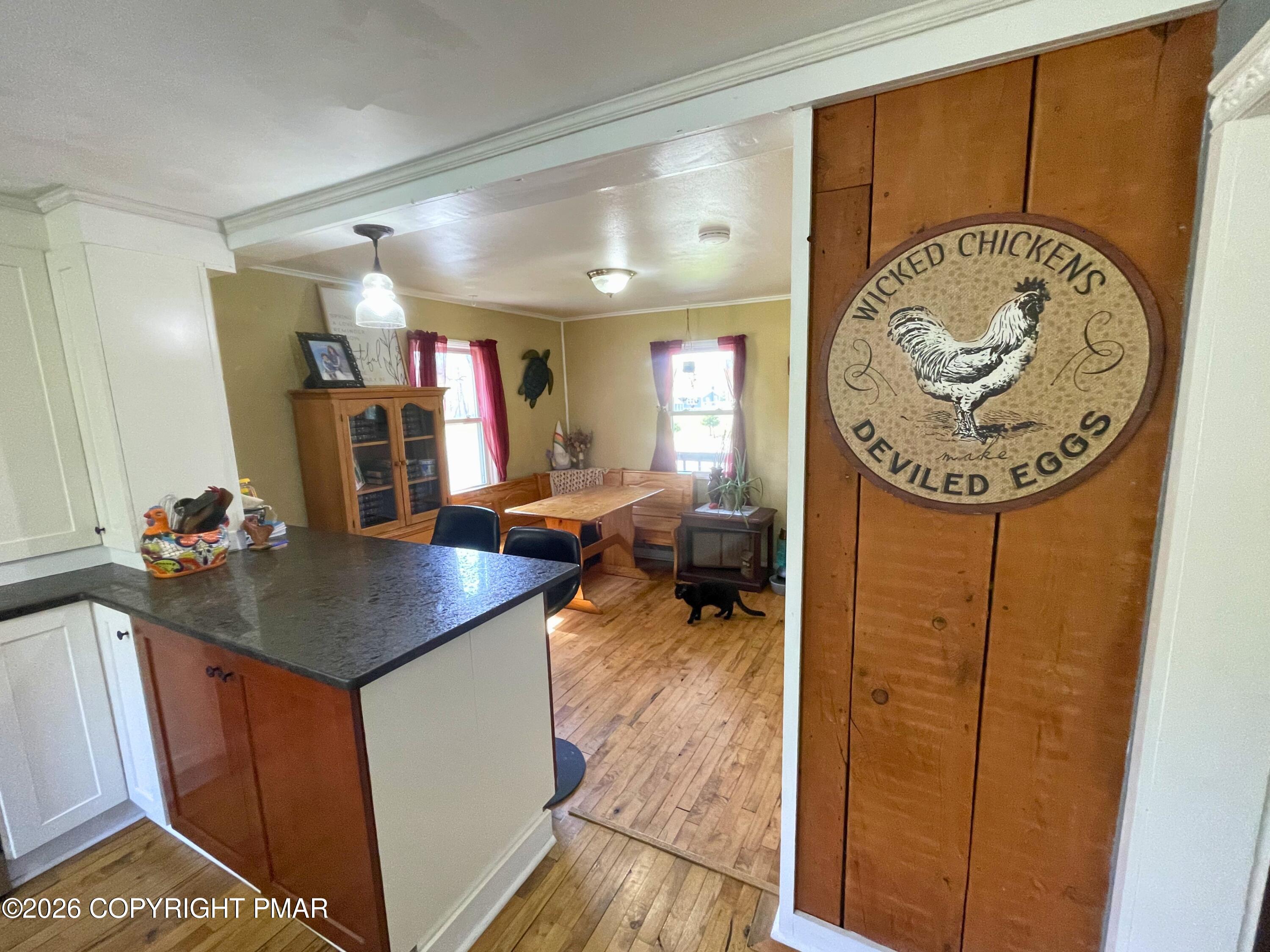 5780 Paradise Valley Road Cresco, PA 18326 - Photo 8 of 29 Dining area