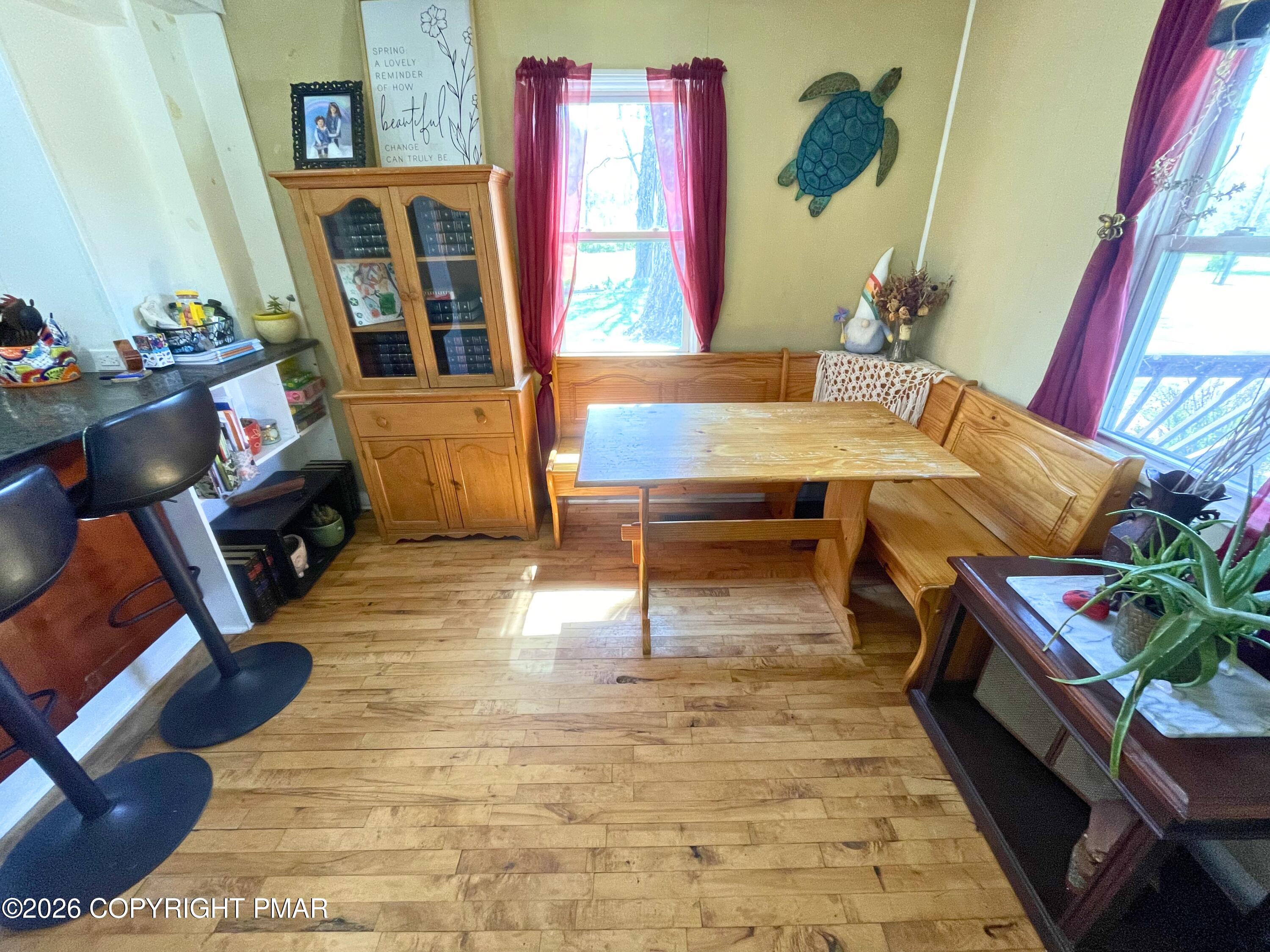 5780 Paradise Valley Road Cresco, PA 18326 - Photo 9 of 29 Dining room
