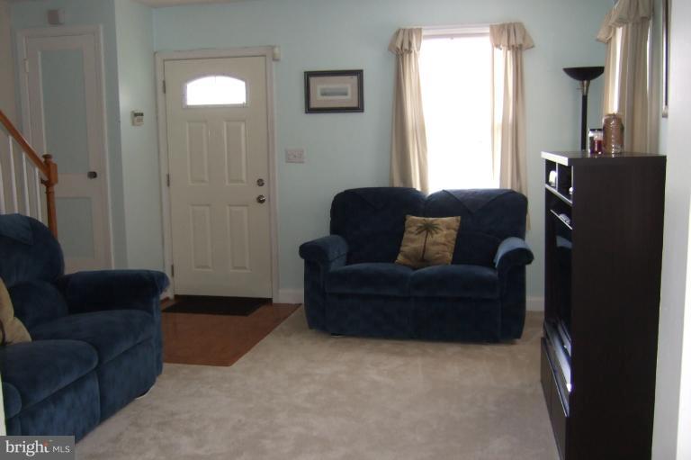 560 Welbrook Road Essex, MD 21221 - Photo 7 of 14 New w/w carpet and freshly painted