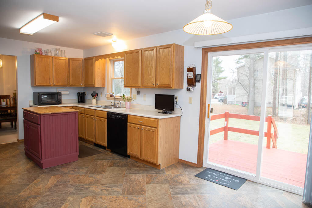 1 River's Edge Drive Morrisonville, NY 12962 - Photo 6 of 50