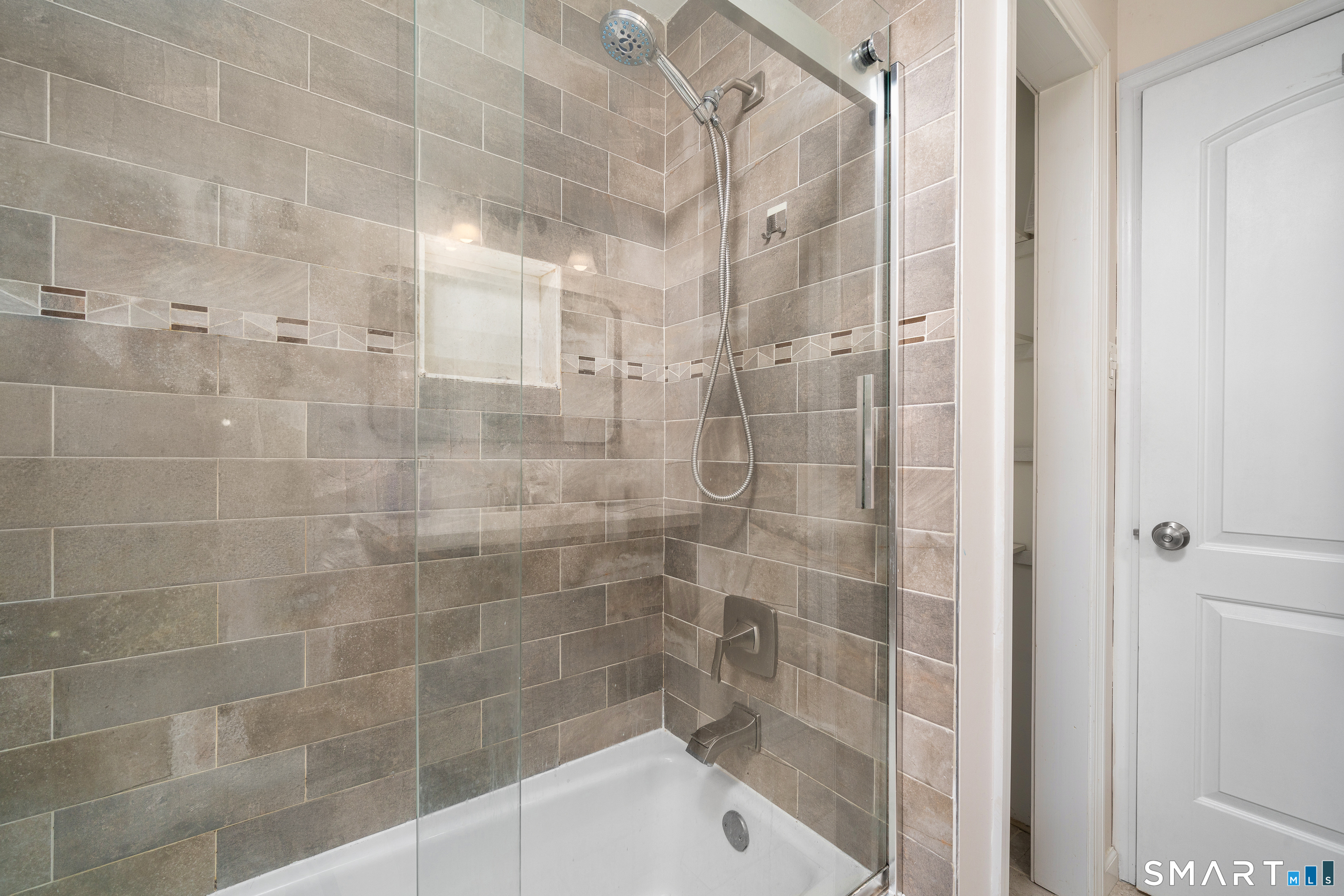 96 Lynn Drive Meriden, CT 06451 - Photo 24 of 39 Main Full Bathroom on Main Floor