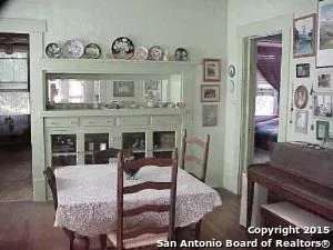 $1,350 | 1121 West Agarita Avenue, San Antonio, TX 78201