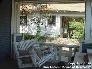 $1,350 | 1121 West Agarita Avenue, San Antonio, TX 78201