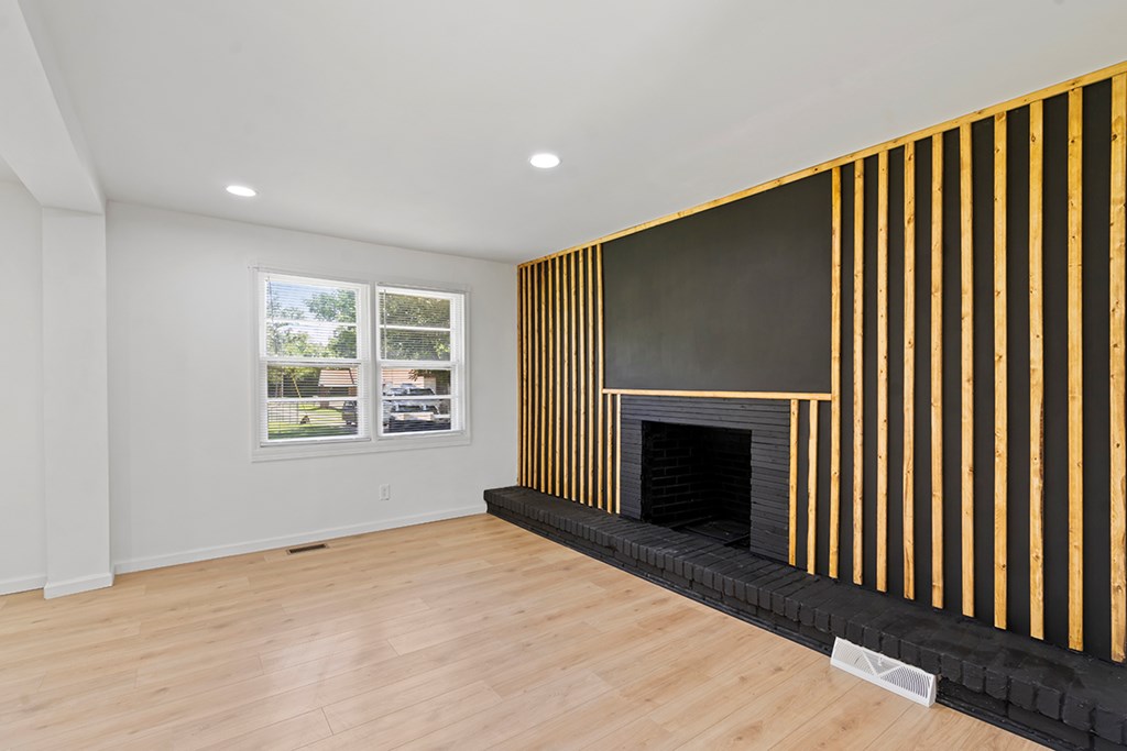 325 Mathews Heights Road Greenwood, SC 29646 - Photo 8 of 20 Gallery Image 8