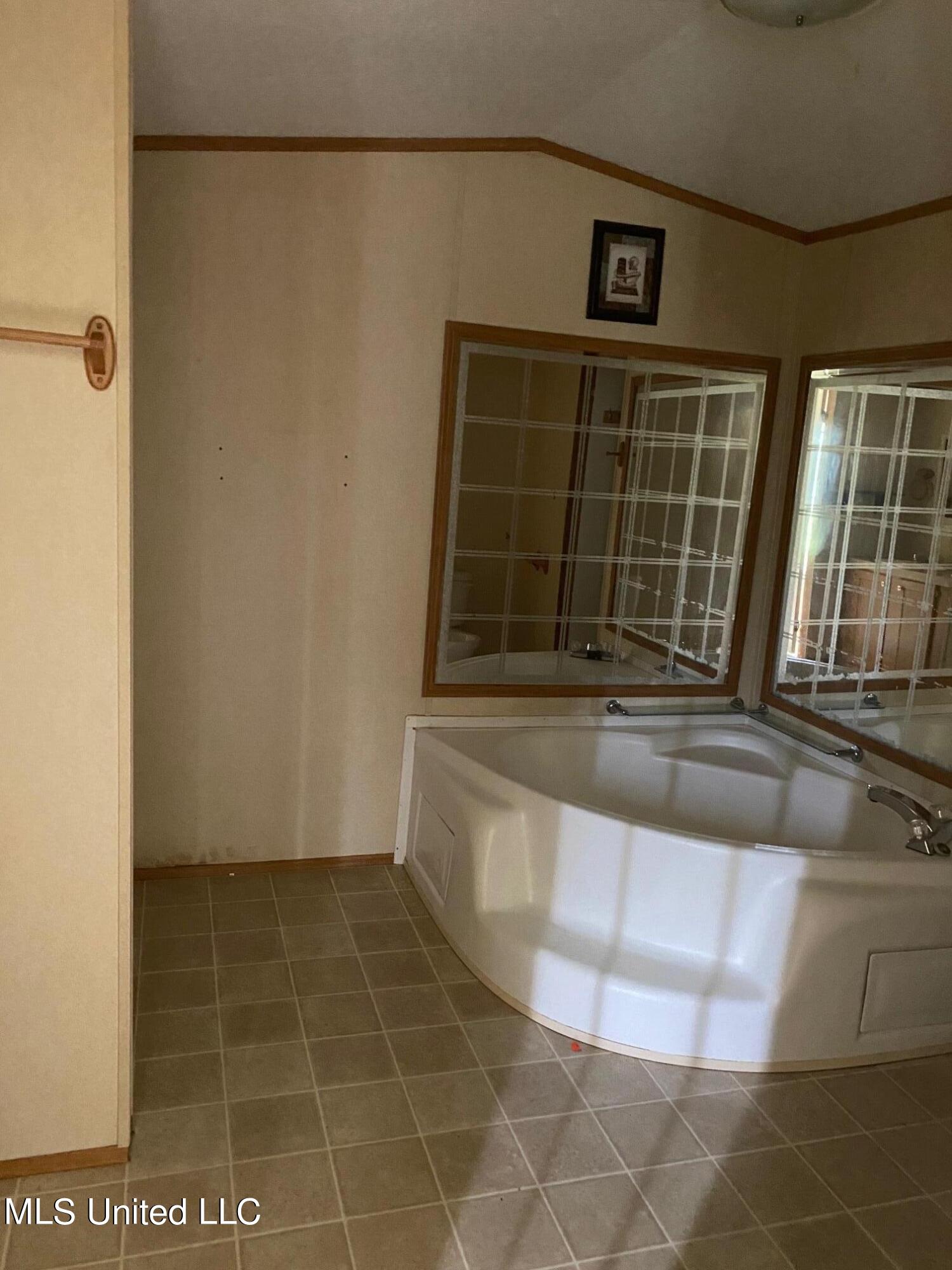 6260 Carco Road Bay St. Louis, MS 39520 - Photo 6 of 11 CARMAST BATH1