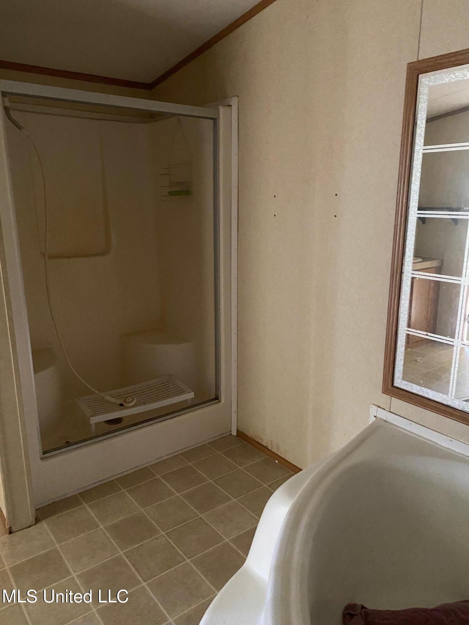 6260 Carco Road Bay St. Louis, MS 39520 - Photo 7 of 11 CARMAST BATH2