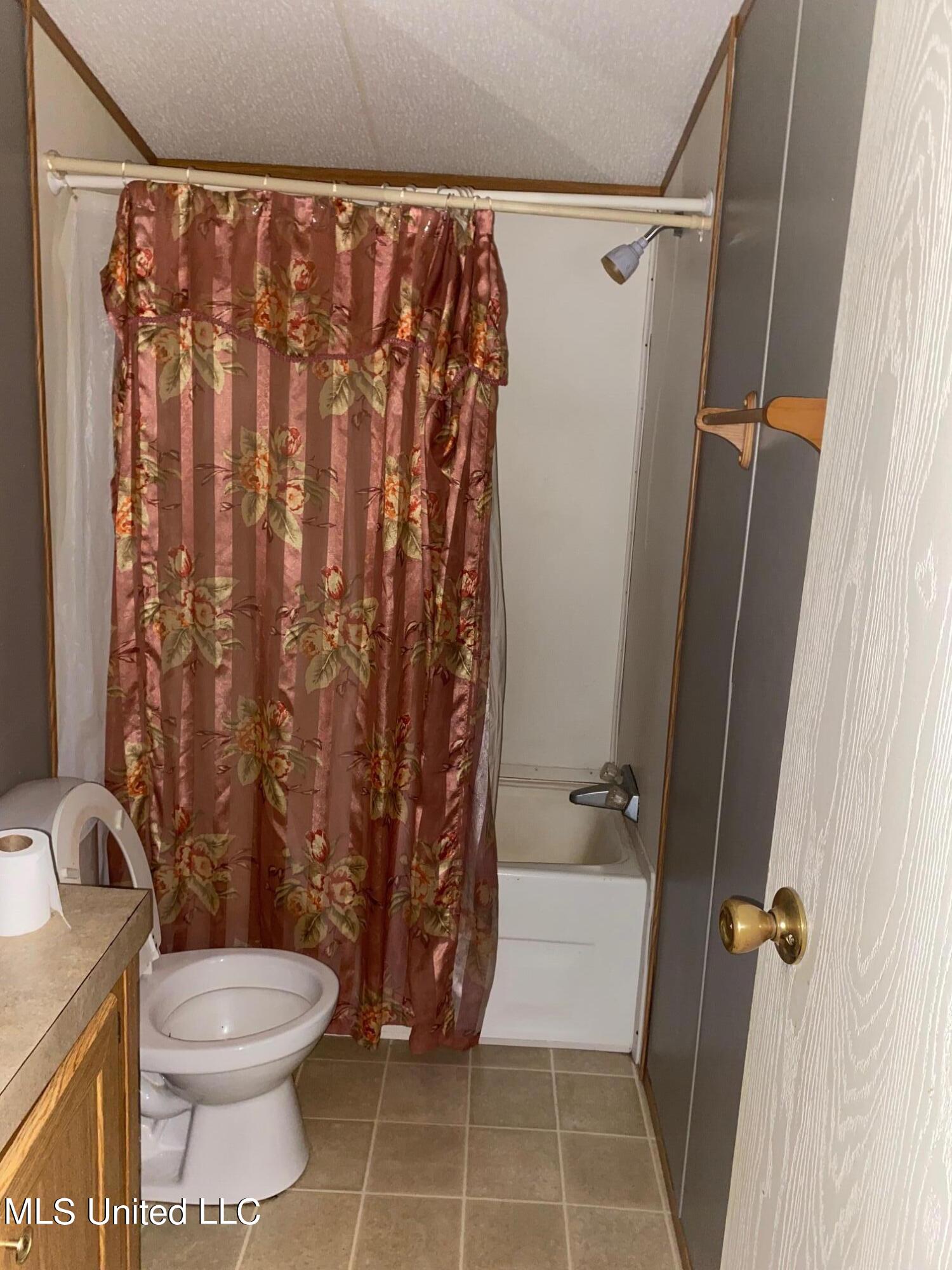6260 Carco Road Bay St. Louis, MS 39520 - Photo 9 of 11 CAR-2BATH
