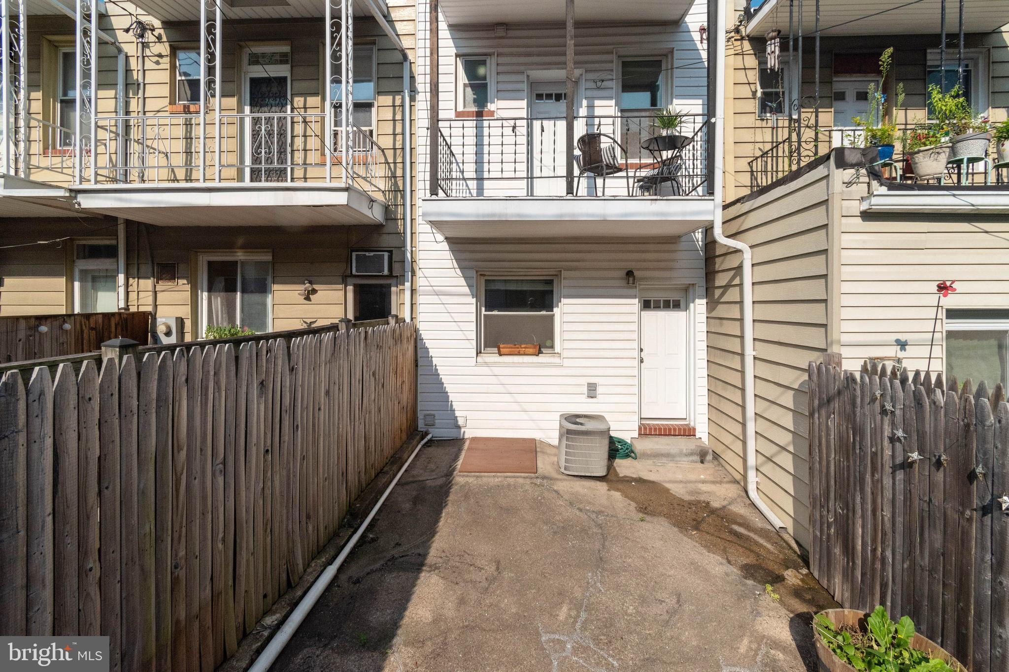 131 Rochester Place Baltimore, MD 21224 - Photo 40 of 43