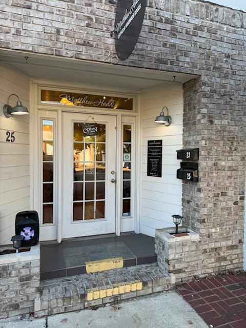 25 North Main Street Sparta, TN 38583 - Photo 2 of 3 a front view of a house with parking