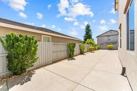 $620,000 | 5453 Mossy Stone Way, Rancho Cordova, CA 95742