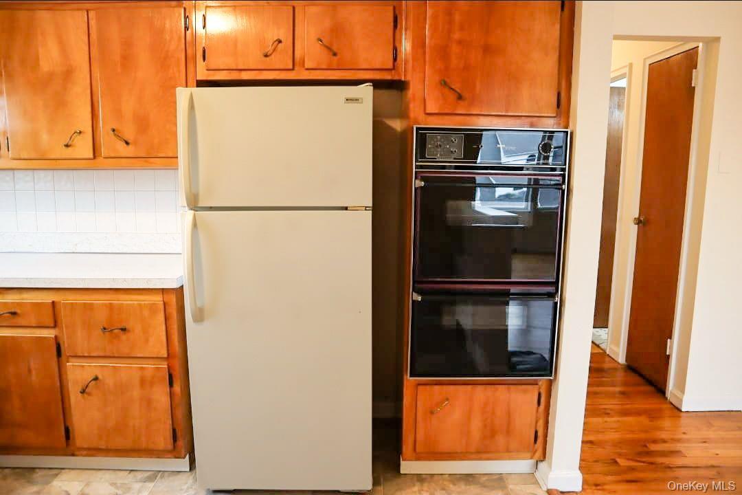 2233 Private Road Queens, NY 11357 - Photo 5 of 11