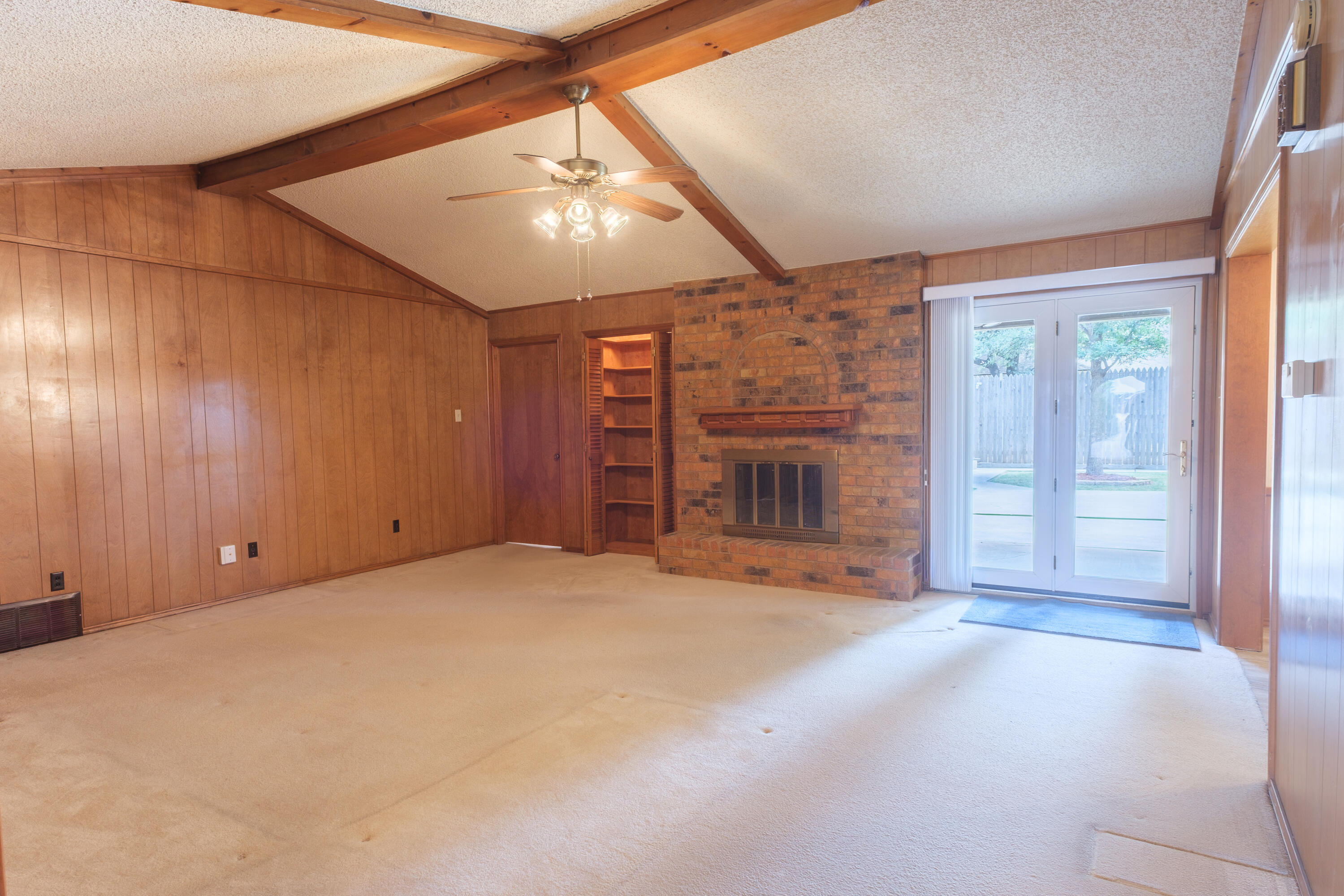 5405 73rd Street Lubbock, TX 79424 - Photo 8 of 27 LvngRoom_1