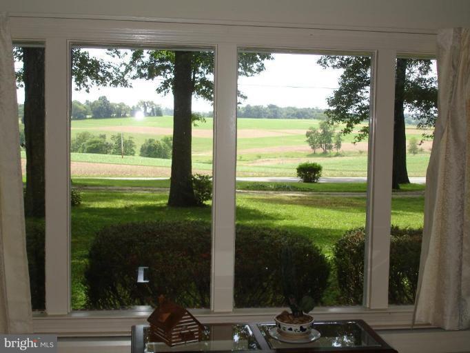 15433 Dover Road Upperco, MD 21155 - Photo 9 of 22 Living Room View
