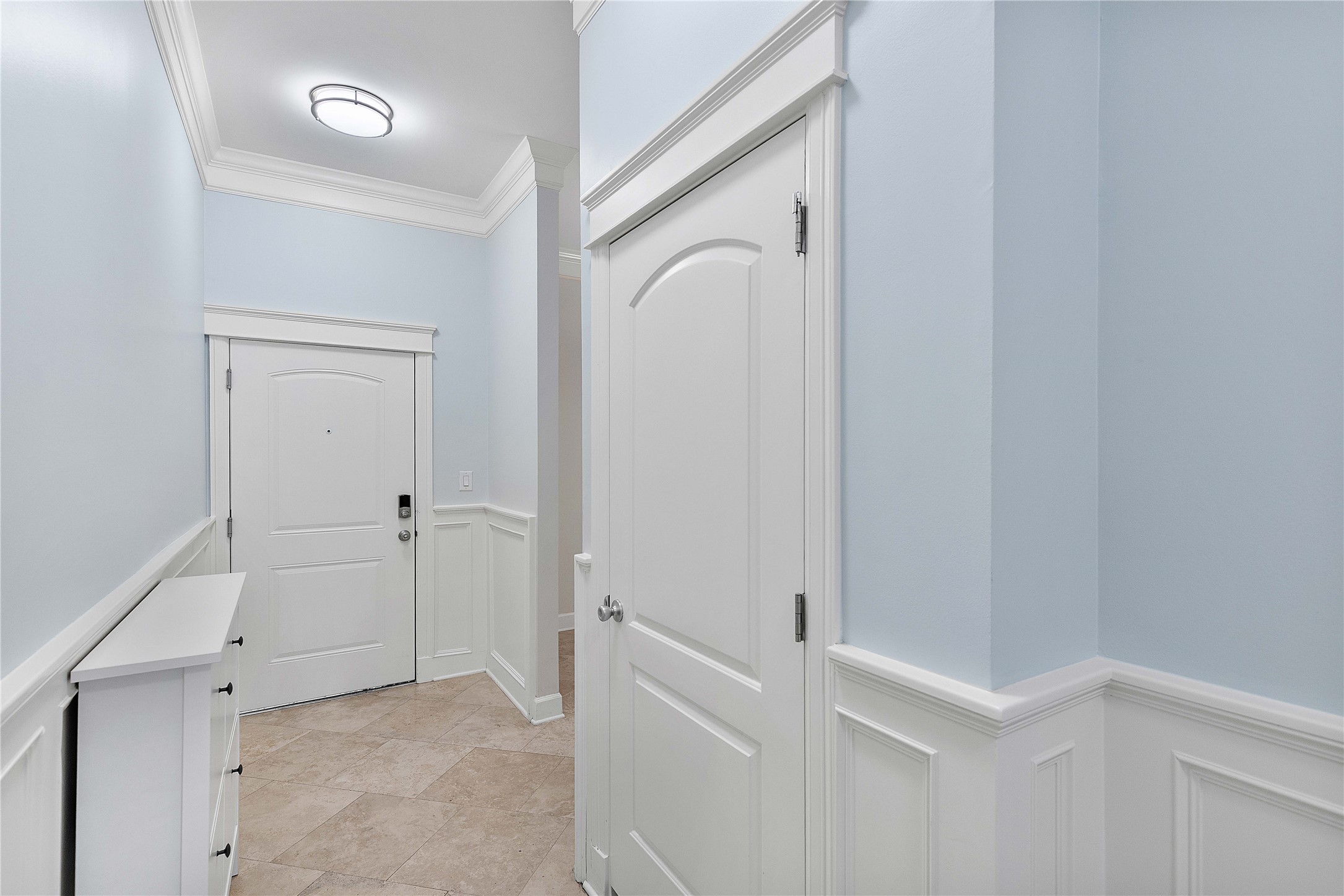 2802 Morrison Street, Unit 106 Houston, TX 77009 - Photo 16 of 35 Entry hall.