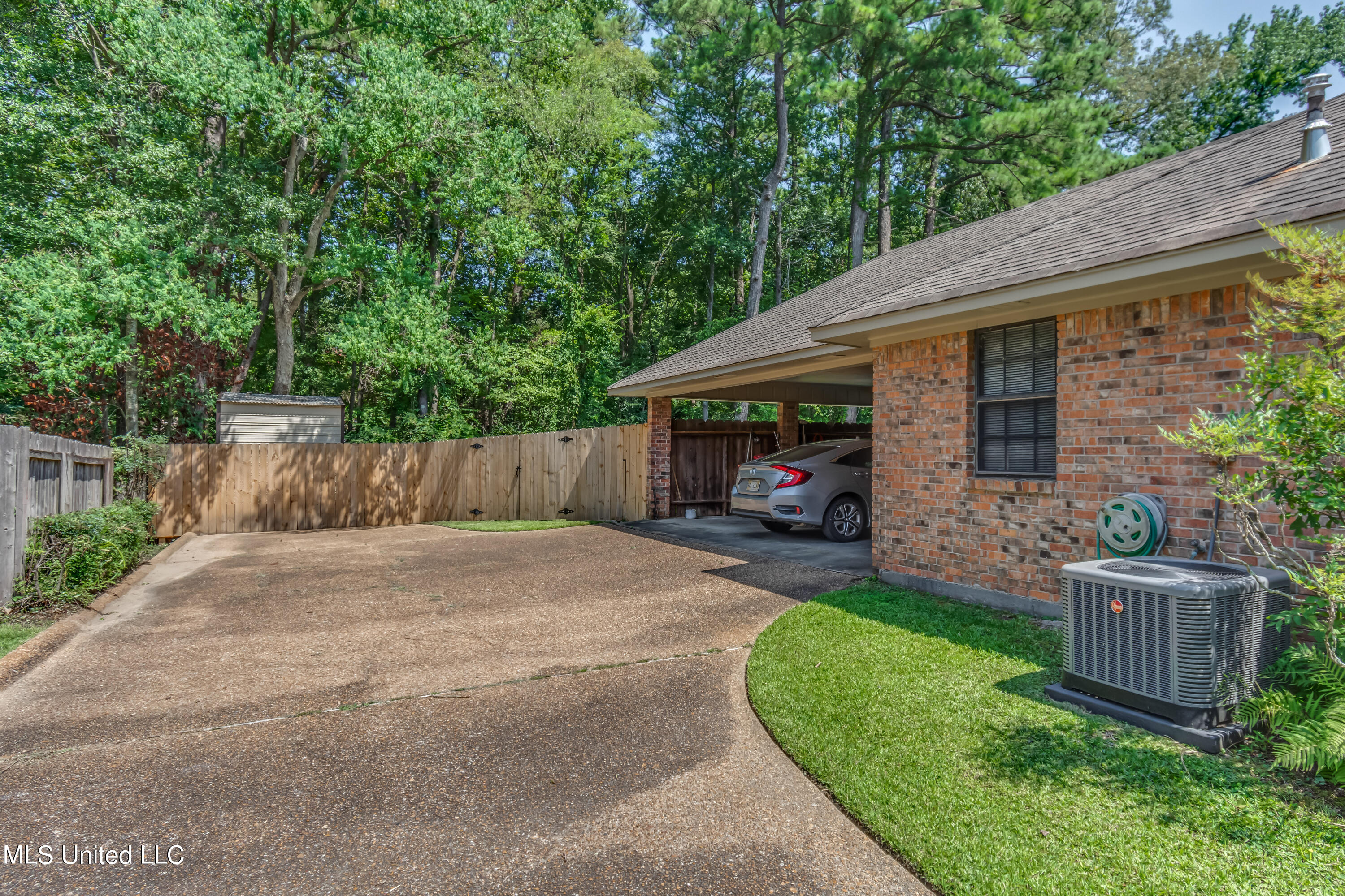 92 Summit Ridge Drive Brandon, MS 39042 - Photo 5 of 38 92 Summit Ridge-10
