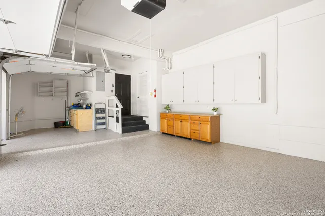 $695,000 | 7822 Timber Top Drive, Fair Oaks Ranch, TX 78015