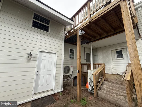 $1,450 | 512 Caroline Street, Fredericksburg, VA 22401
