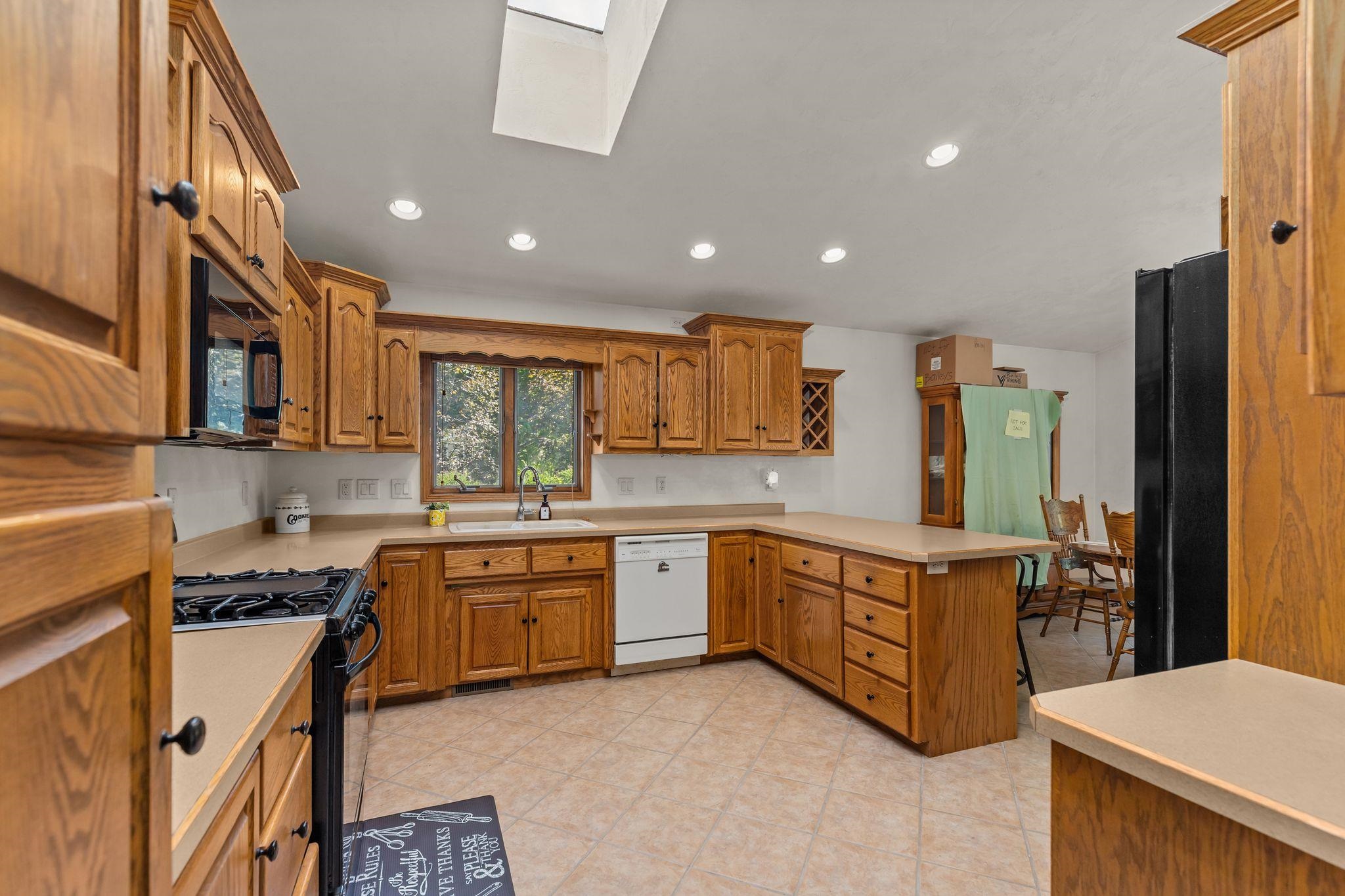 8443 O Connells Resort Road Winneconne, WI 54986 - Photo 10 of 60 Gallery Image 10
