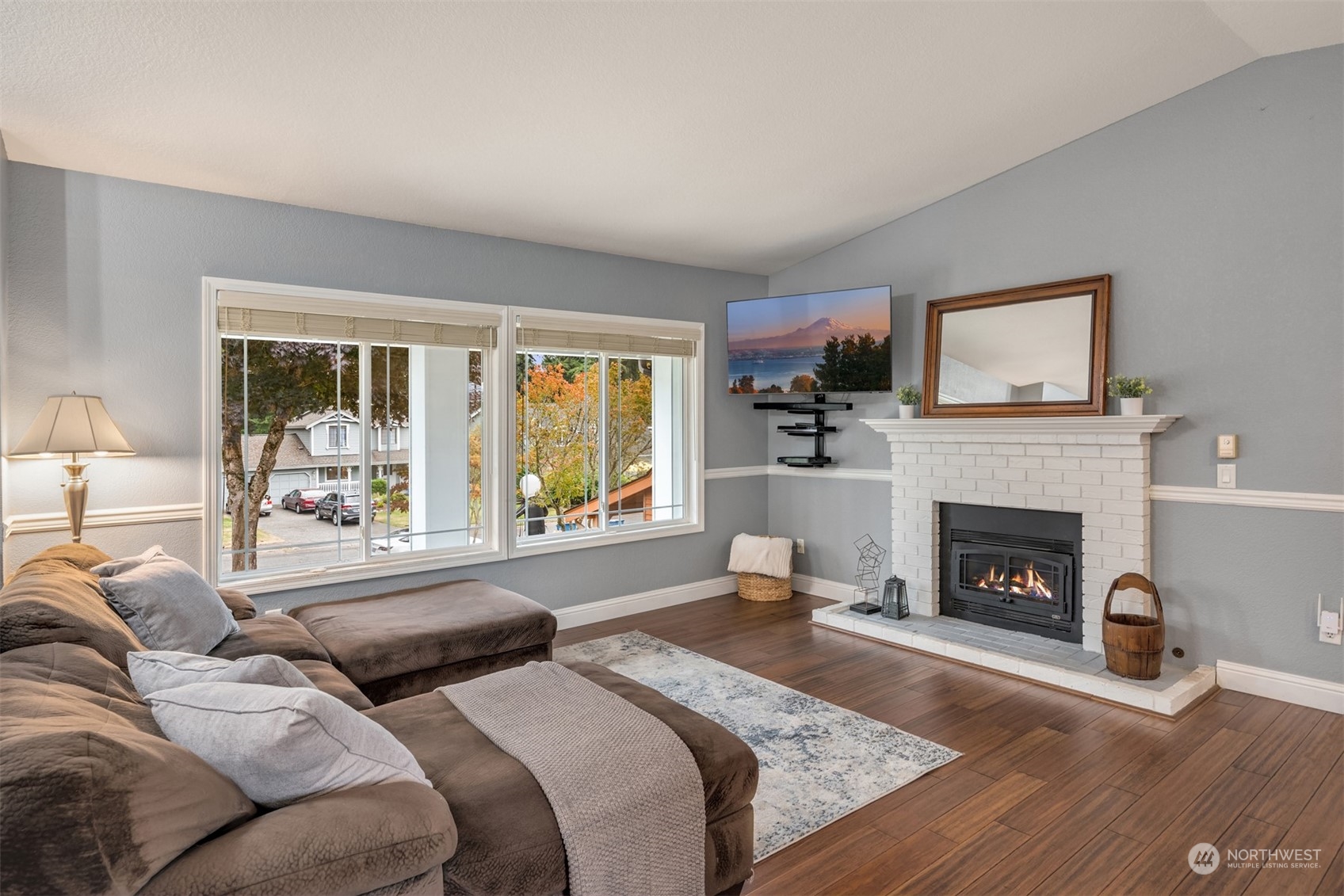7019 177th Street Southwest Edmonds, WA 98026 - Photo 2 of 29 Gallery Image 2