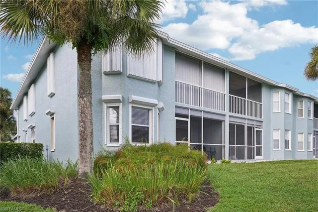 $4,000 | 845 New Waterford Drive, Unit Q104, Naples, FL 34104