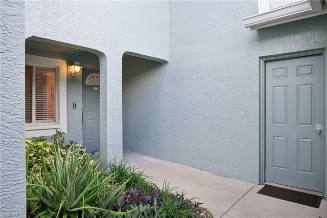 $4,000 | 845 New Waterford Drive, Unit Q104, Naples, FL 34104